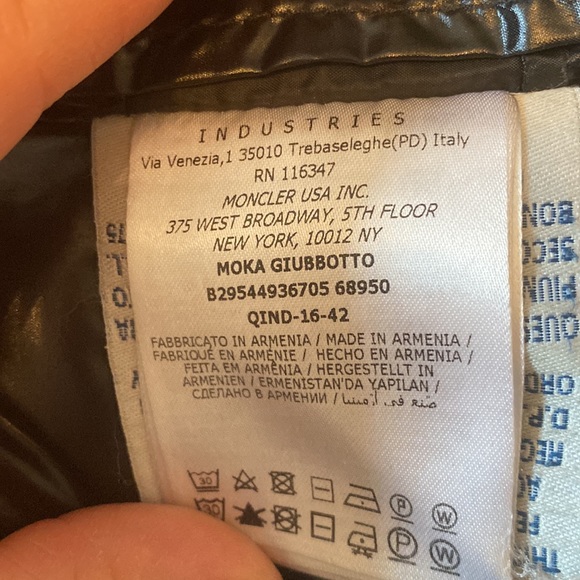 Moncler Girl’s Hooded Puffer - Picture 9 of 10